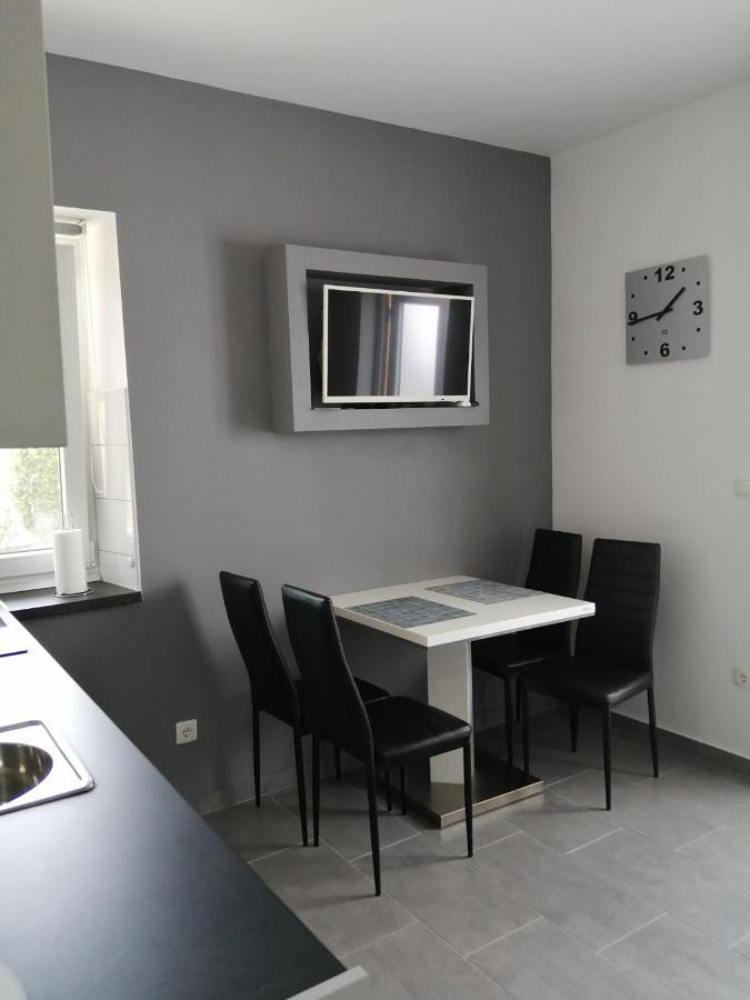 Apartment "Manna Zrnovo Bagian luar foto