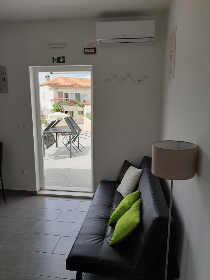 Apartment "Manna Zrnovo Bagian luar foto