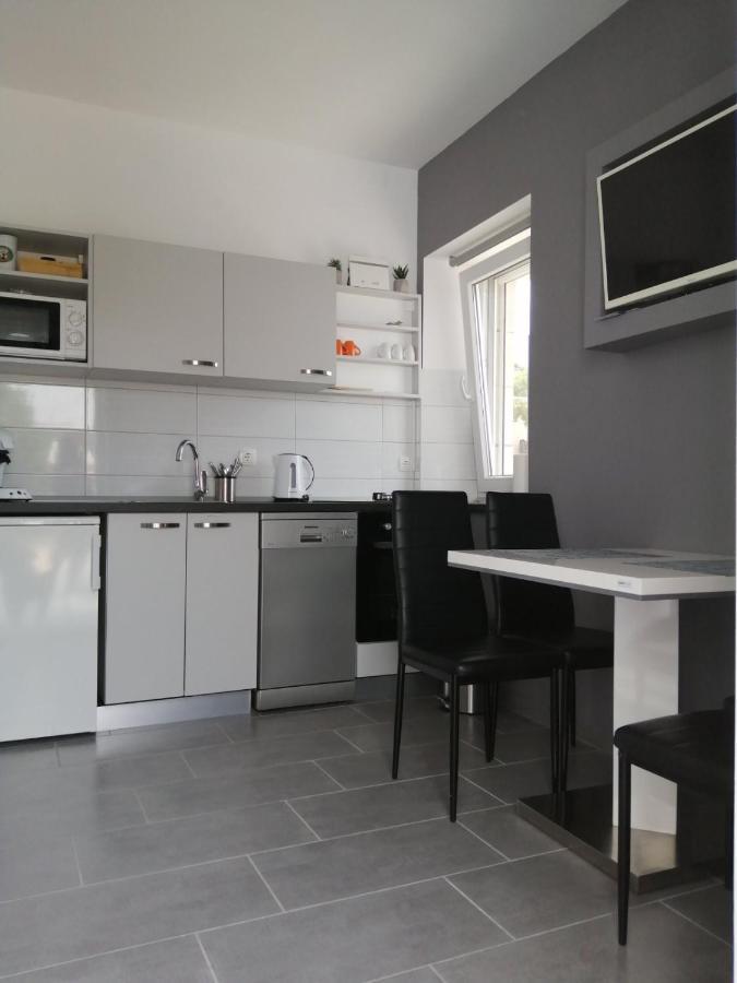 Apartment "Manna Zrnovo Bagian luar foto