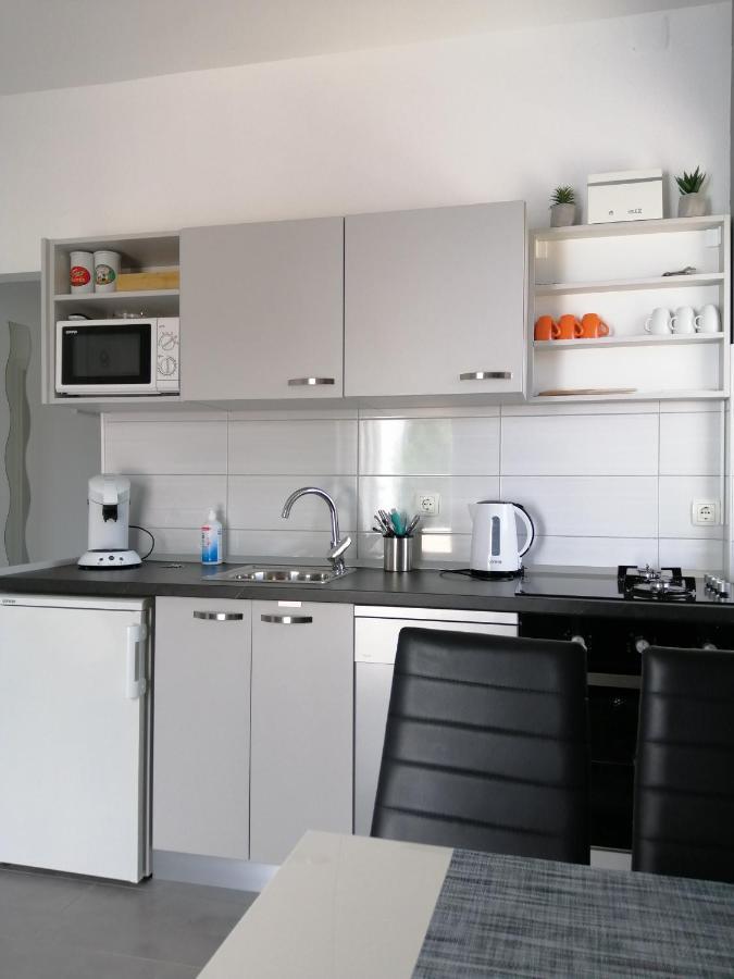 Apartment "Manna Zrnovo Bagian luar foto